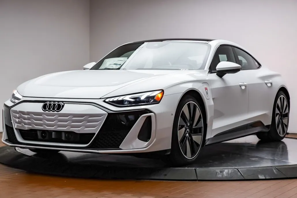 2025 Audi e-tron GT Premium Plus photo 1
