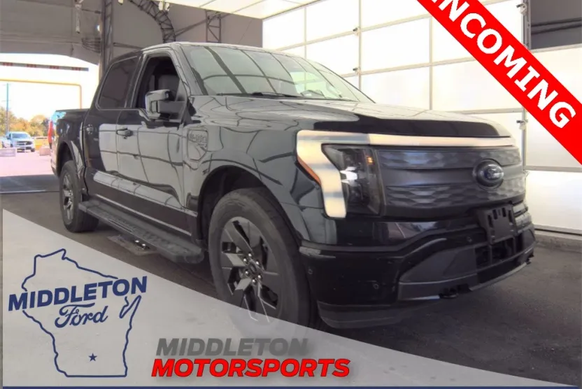 2023 Ford F-150 Lightning Lariat photo 1