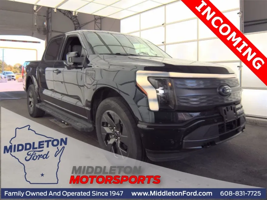 2023 Ford F-150 Lightning Lariat photo 1