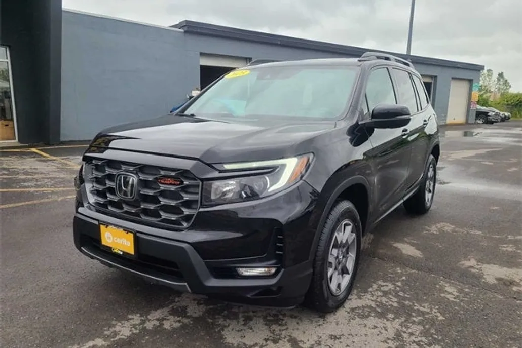 2023 Honda Passport TrailSport photo 1