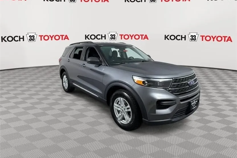 2022 Ford Explorer XLT photo 1