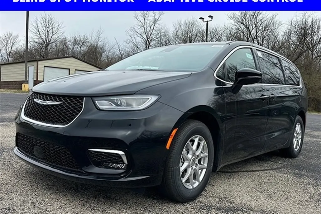 2025 Chrysler Pacifica photo 1