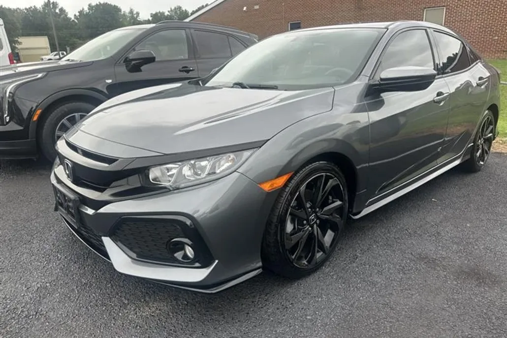 2018 Honda Civic Sport photo 1