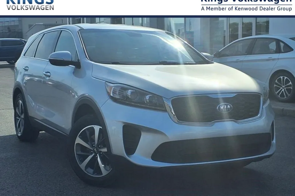 2020 Kia Sorento LX photo 1