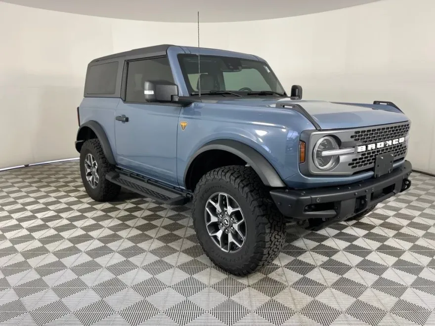 2023 Ford Bronco Badlands photo 1