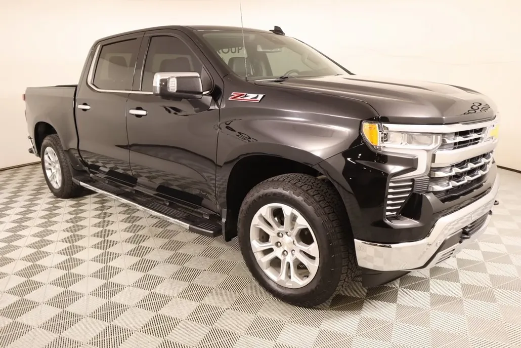 2022 Chevrolet Silverado 1500 LTZ photo 1
