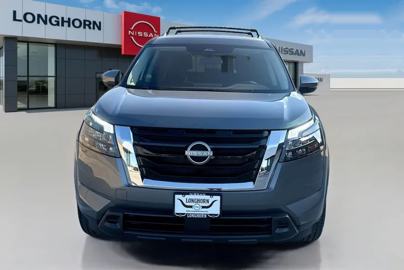2025 Nissan Pathfinder SV photo 1