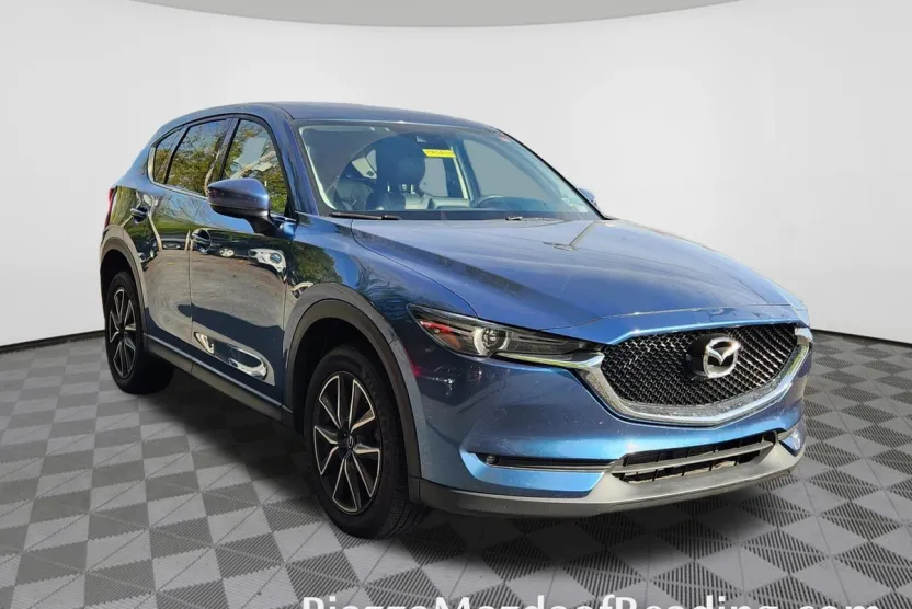 2017 Mazda CX-5 Grand Touring Select photo 1