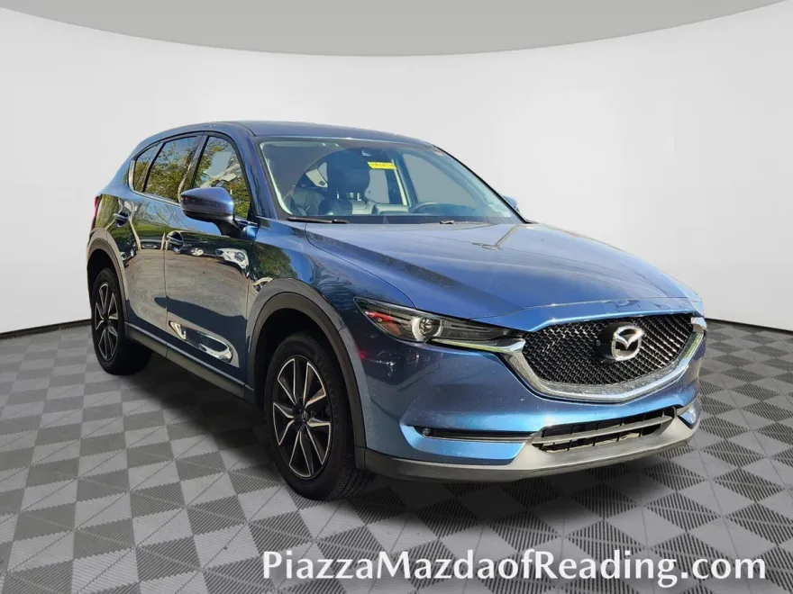 2017 Mazda CX-5 Grand Touring Select photo 1