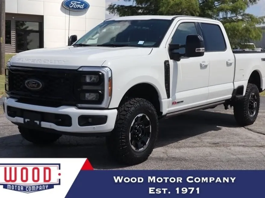 2025 Ford F-250 Lariat photo 1