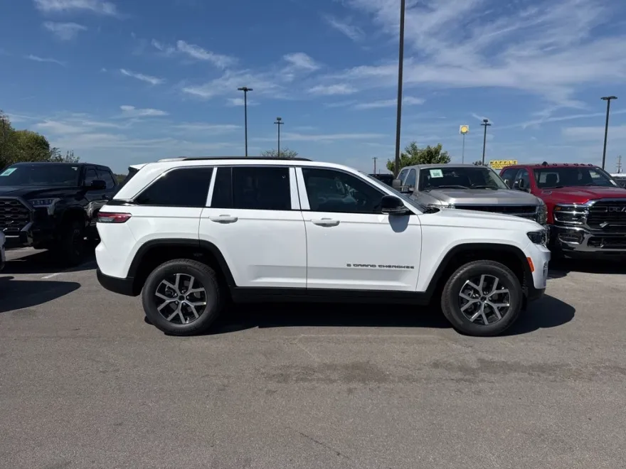 2025 Jeep Grand Cherokee Limited photo 1