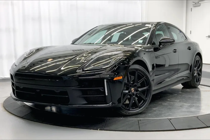 2026 Porsche Panamera E-Hybrid 4 photo 1