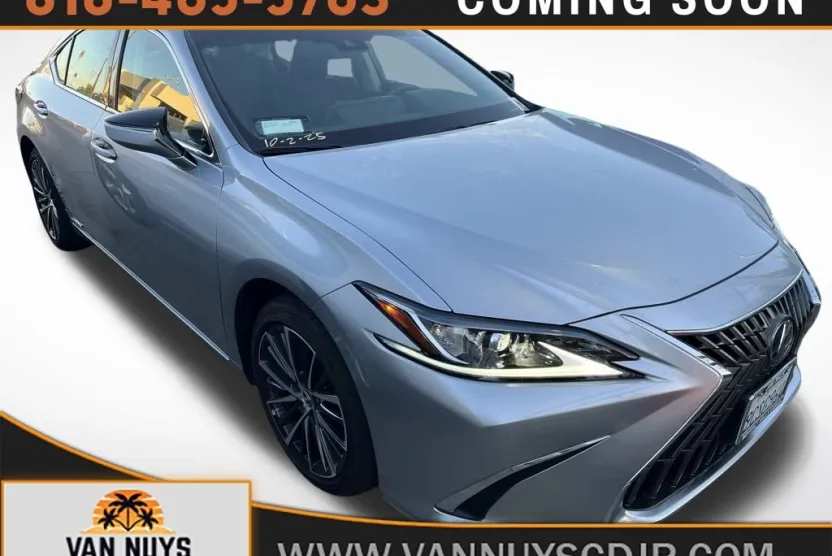 2022 Lexus ES 300h photo 1