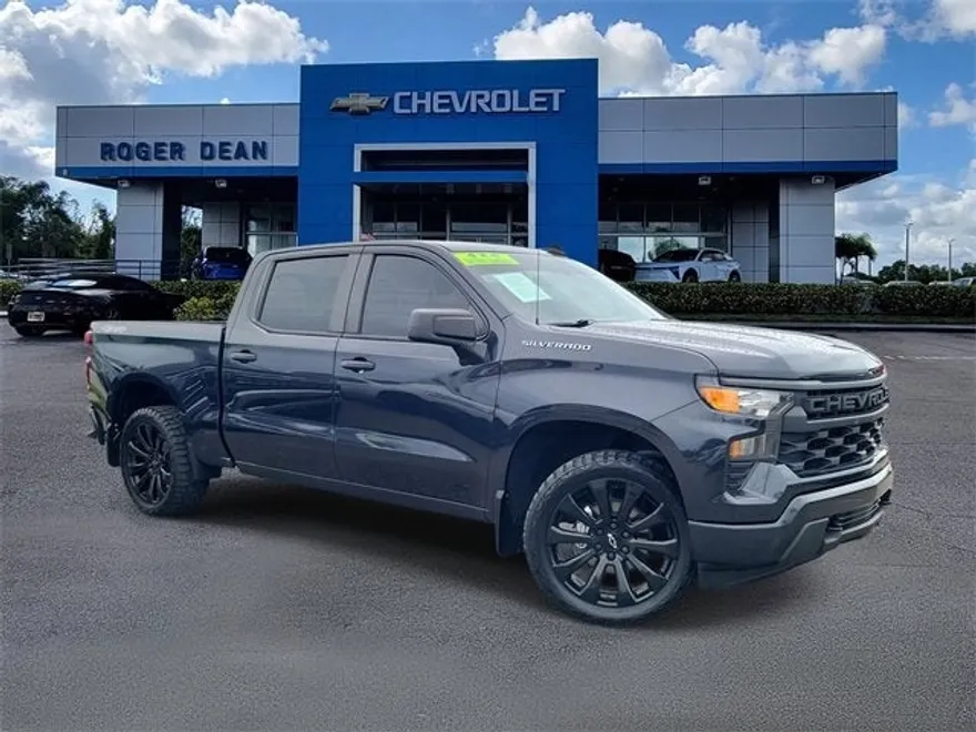 2022 Chevrolet Silverado 1500 Custom photo 1