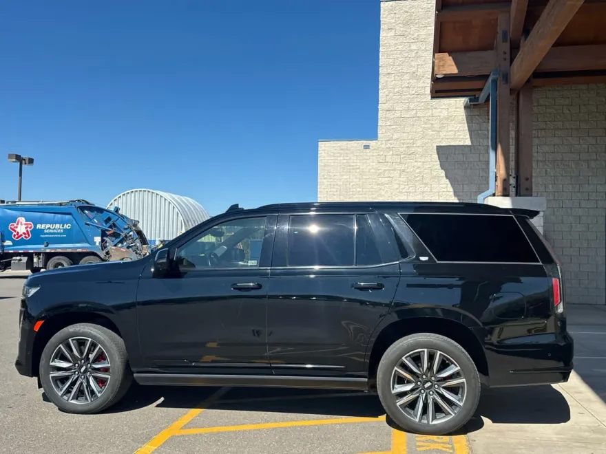 2022 Cadillac Escalade Sport Platinum photo 1