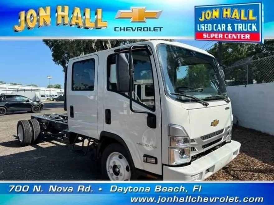 2024 Chevrolet Silverado 4500HD photo 1