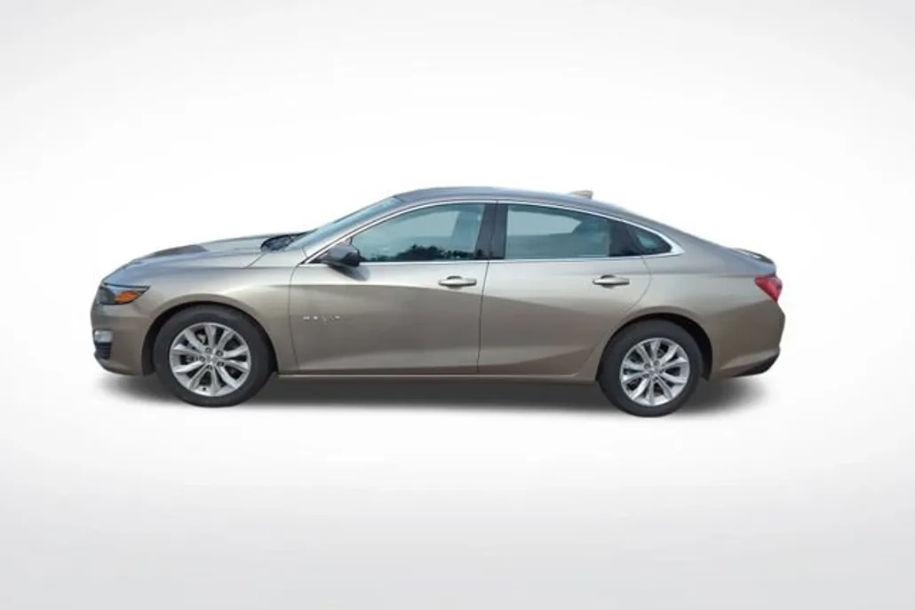 2022 Chevrolet Malibu 1LT photo 1