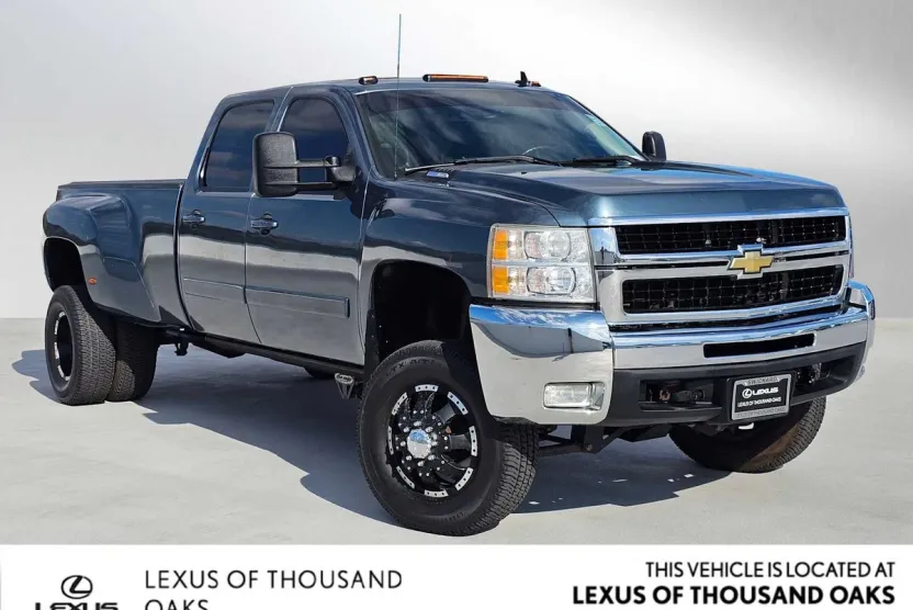 2008 Chevrolet Silverado 3500HD LTZ photo 1
