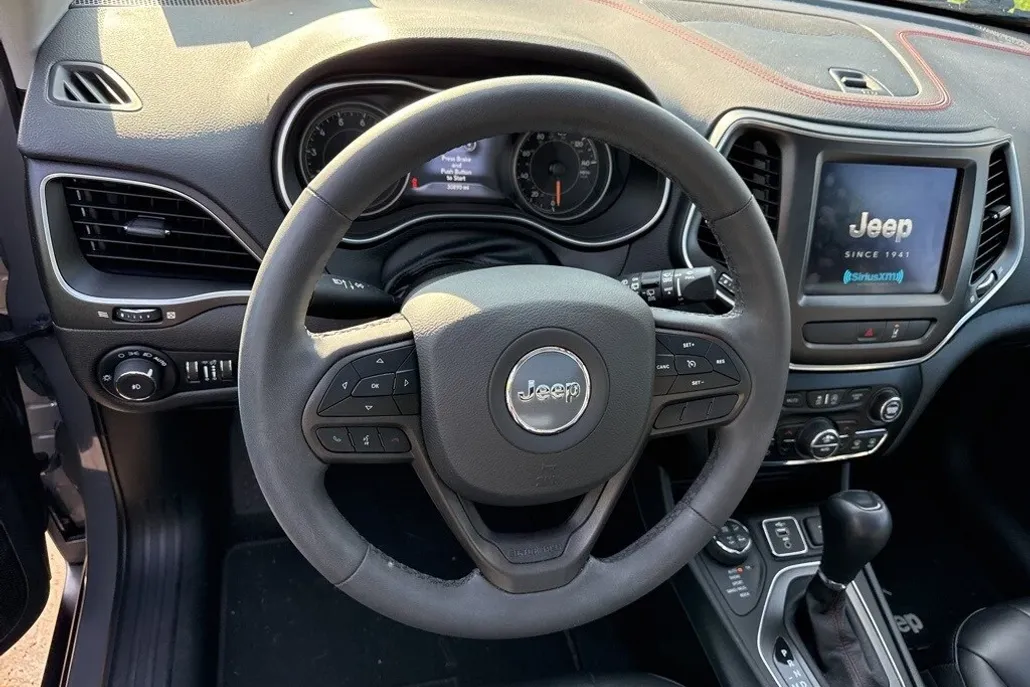 2022 Jeep Cherokee Trailhawk photo 1
