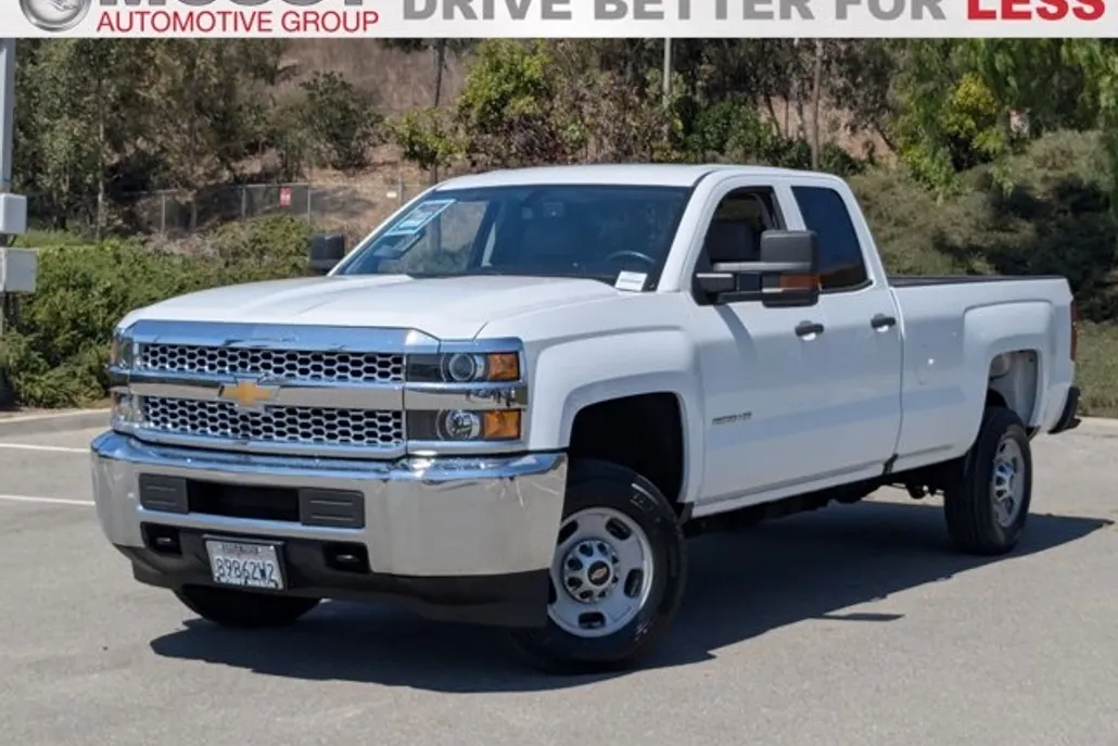 2019 Chevrolet Silverado 1500 LT photo 1