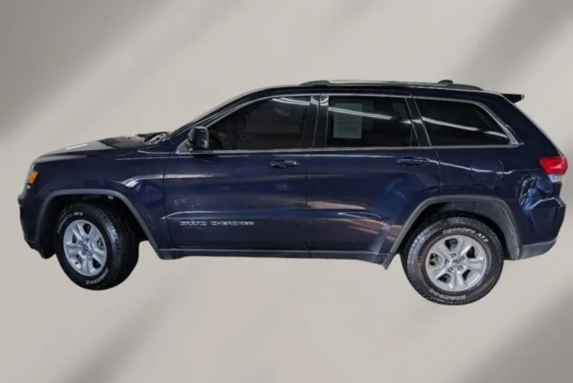 2017 Jeep Grand Cherokee Laredo photo 1