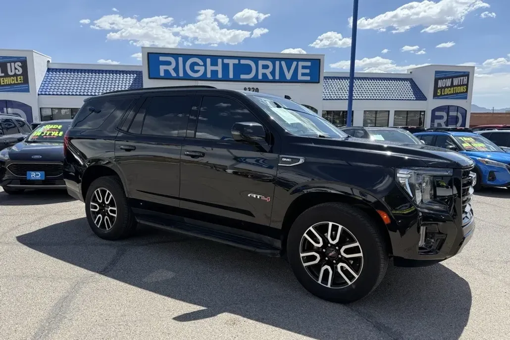 2022 Gmc Yukon AT4 photo 1