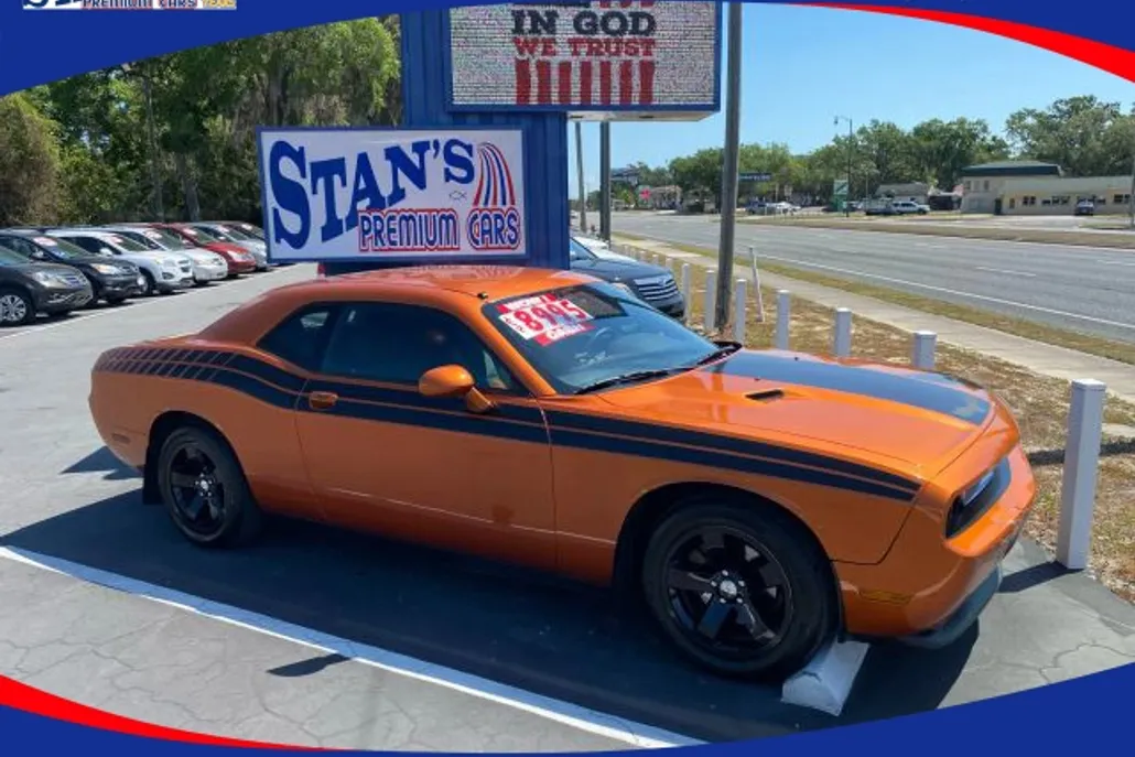 2011 Dodge Challenger photo 1