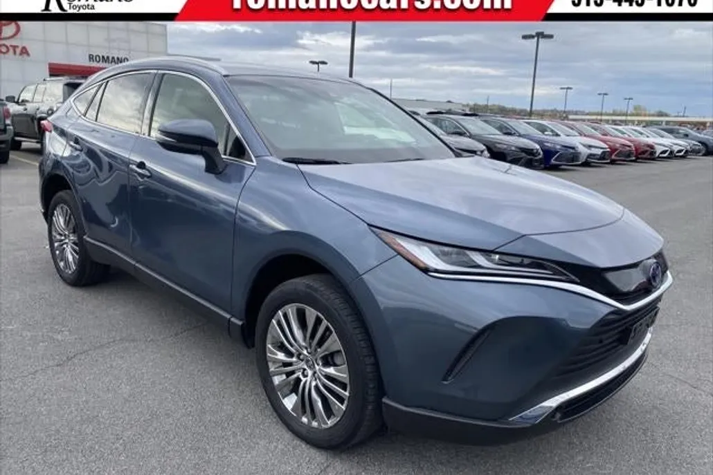 2022 Toyota Venza XLE photo 1