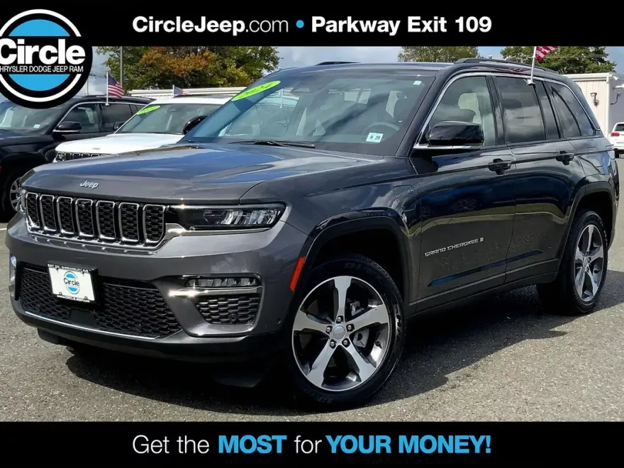 2024 Jeep Cherokee Limited 4xe photo 1