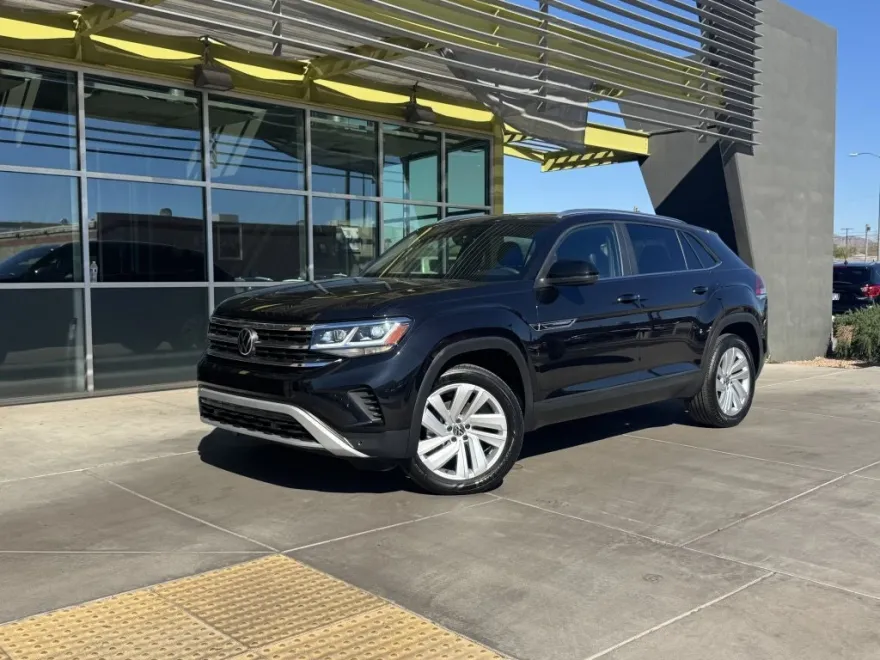 2023 Volkswagen Atlas Cross Sport SE Technology photo 1
