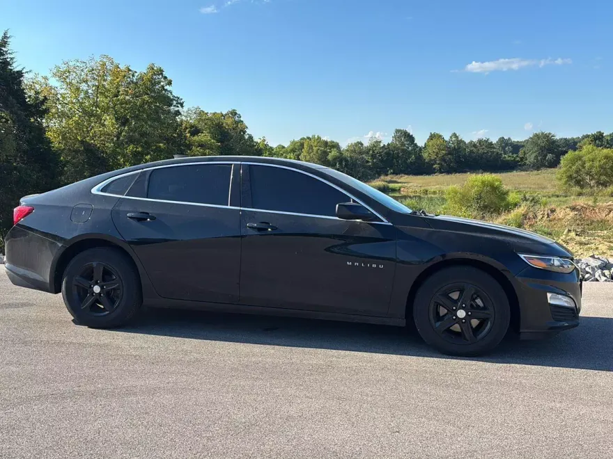 2020 Chevrolet Malibu LS photo 1