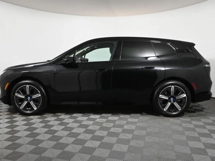 2025 Bmw iX photo 1