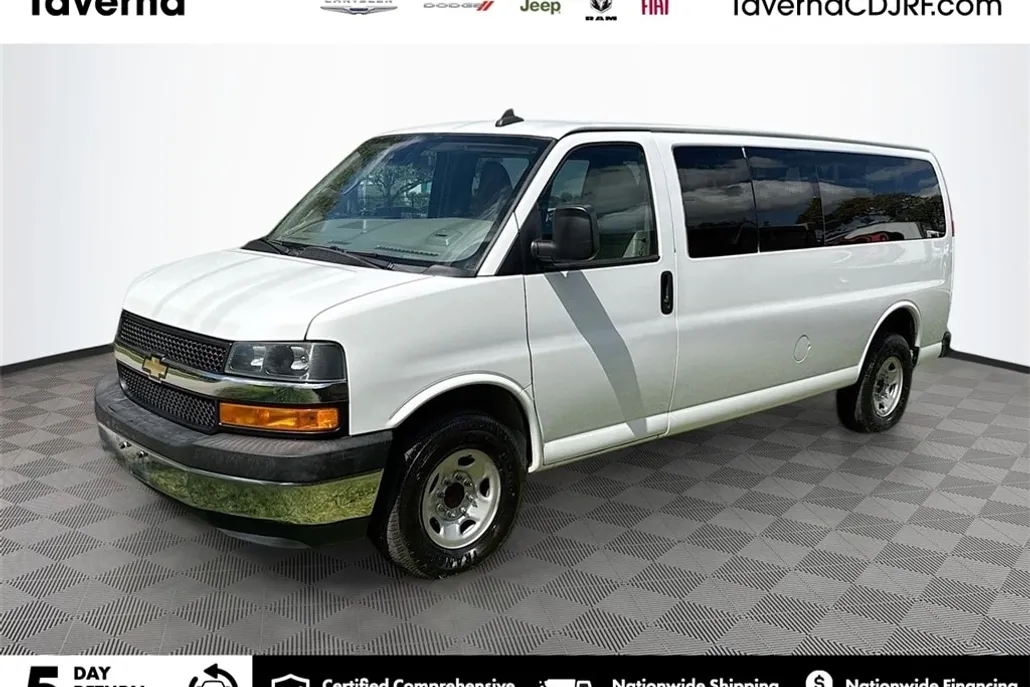 2020 Chevrolet Express 3500 LT photo 1