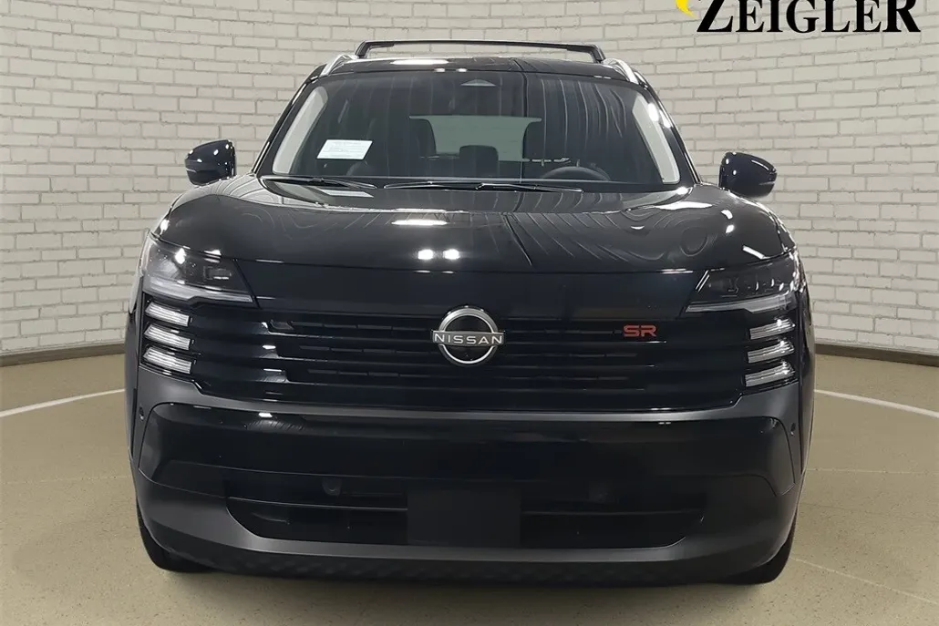 2026 Nissan Kicks SR photo 1