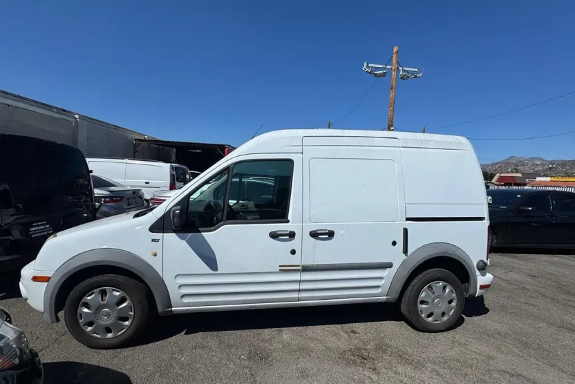 2010 Ford Transit Connect XLT photo 1