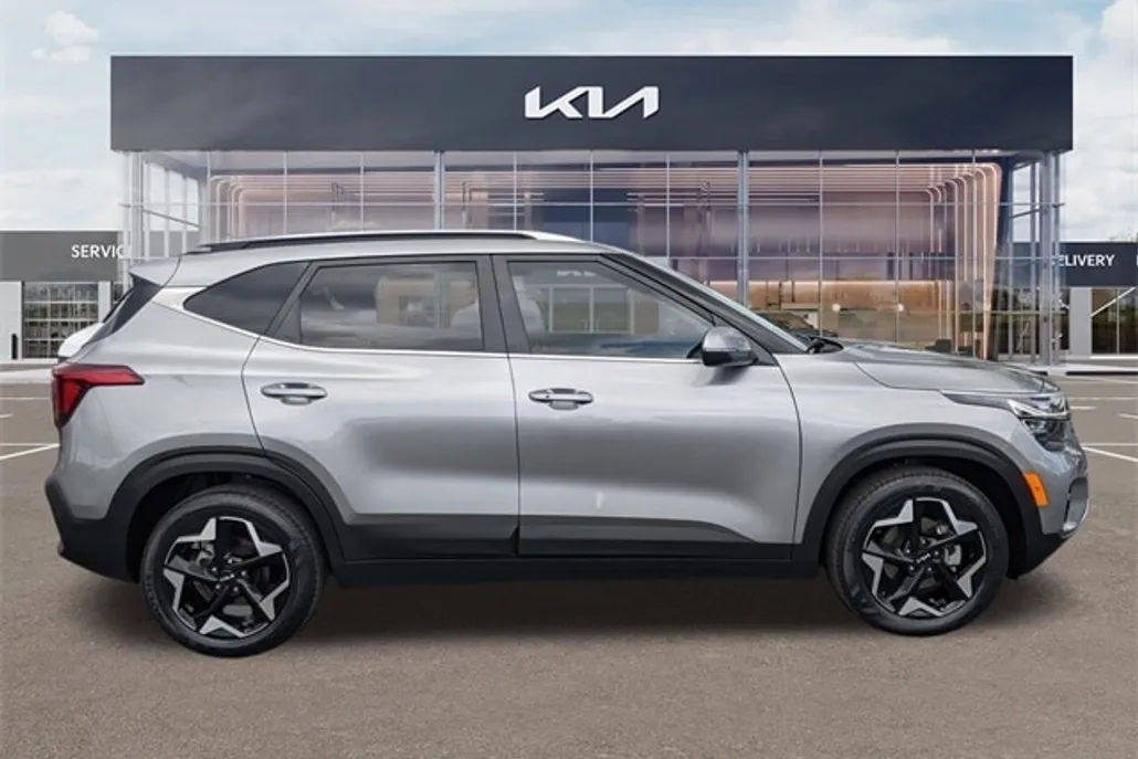 2024 Kia Seltos EX photo 1