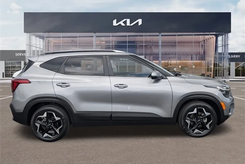 2024 Kia Seltos EX photo 1