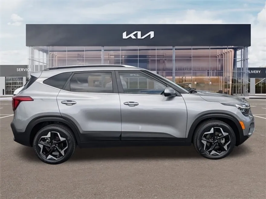 2024 Kia Seltos EX photo 1