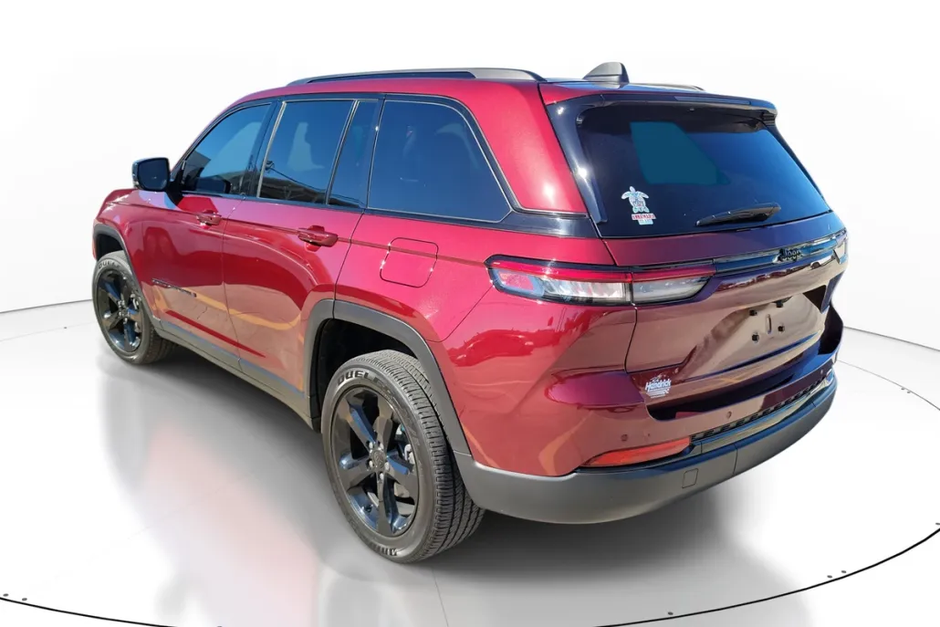 2022 Jeep Grand Cherokee Altitude photo 1