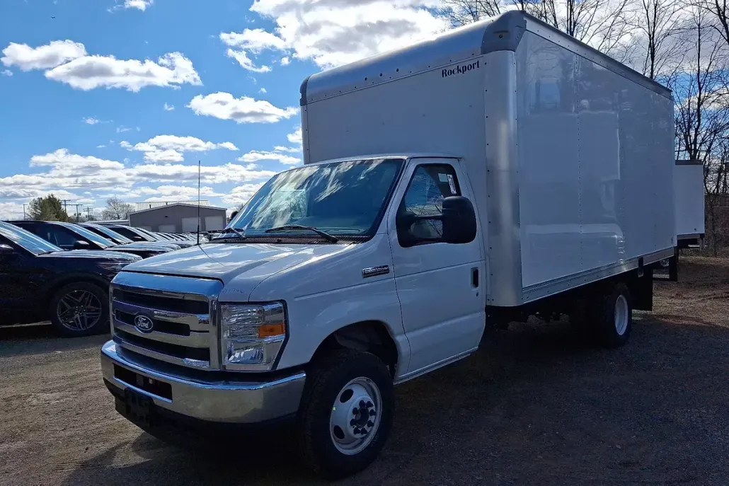 2026 Ford E-350 Base photo 1