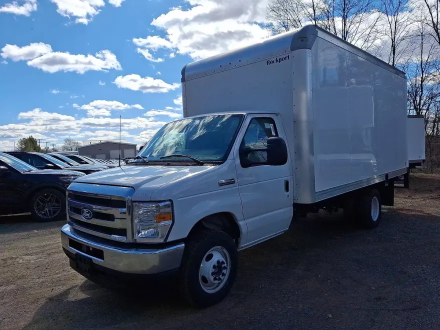 2026 Ford E-350 Base photo 1