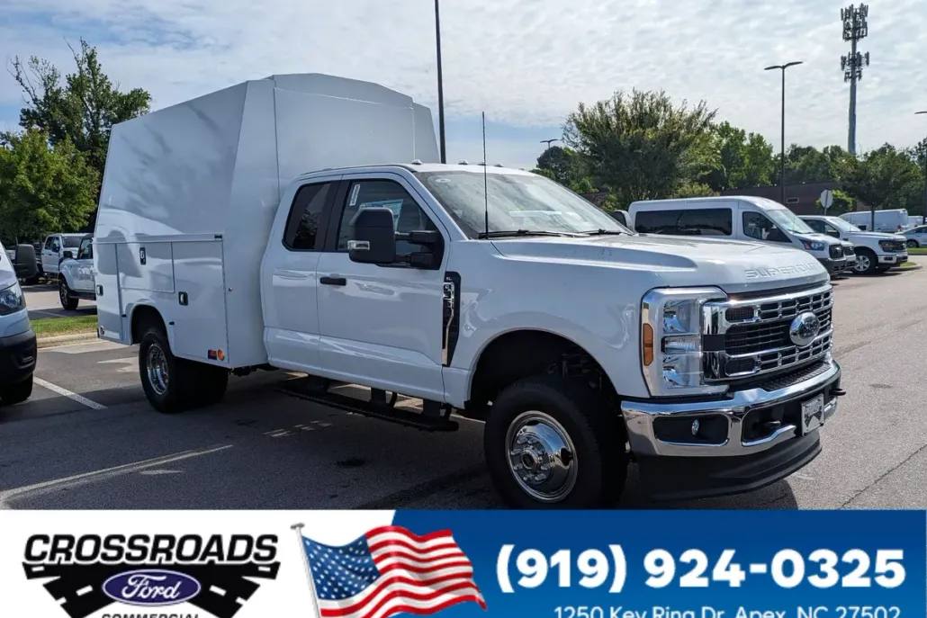 2025 Ford F-350 XL photo 1