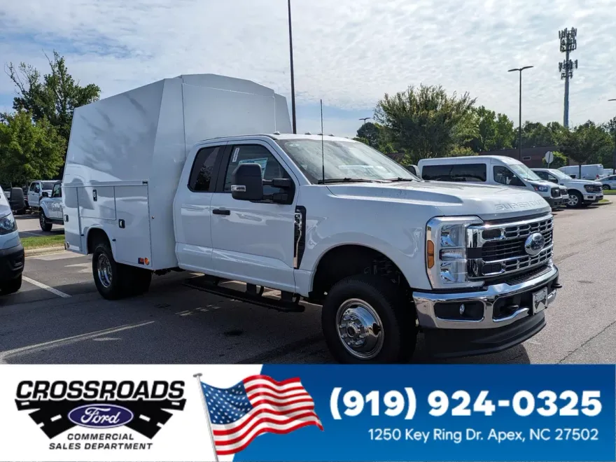 2025 Ford F-350 XL photo 1