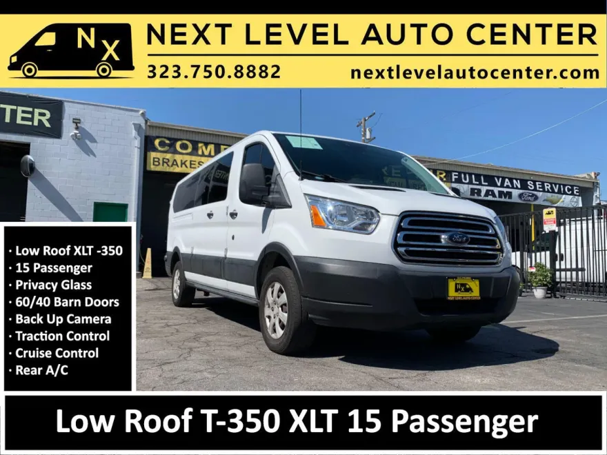 2019 Ford Transit Passenger XLT photo 1