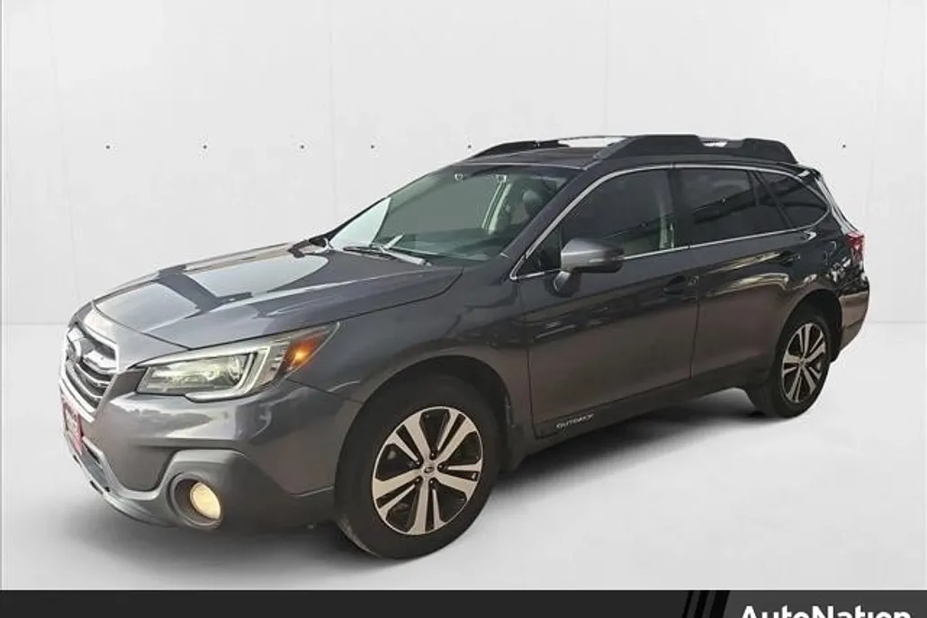 2018 Subaru Outback Limited photo 1