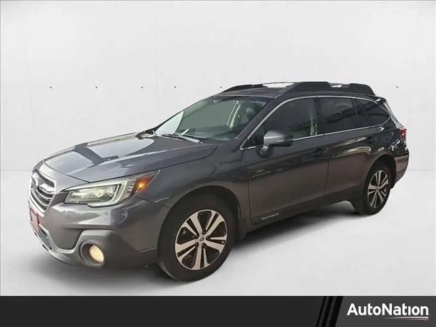 2018 Subaru Outback Limited photo 1