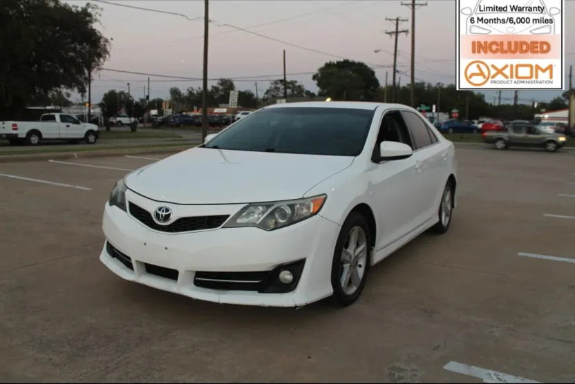 2014 Toyota Camry L photo 1