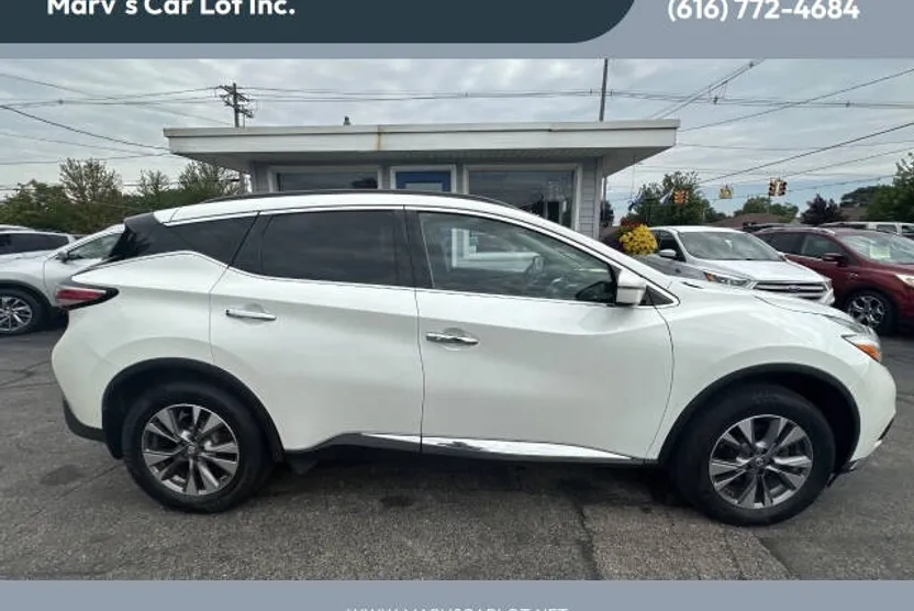 2017 Nissan Murano S photo 1