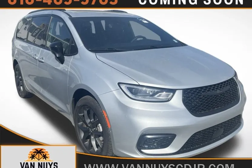 2024 Chrysler Pacifica Limited photo 1