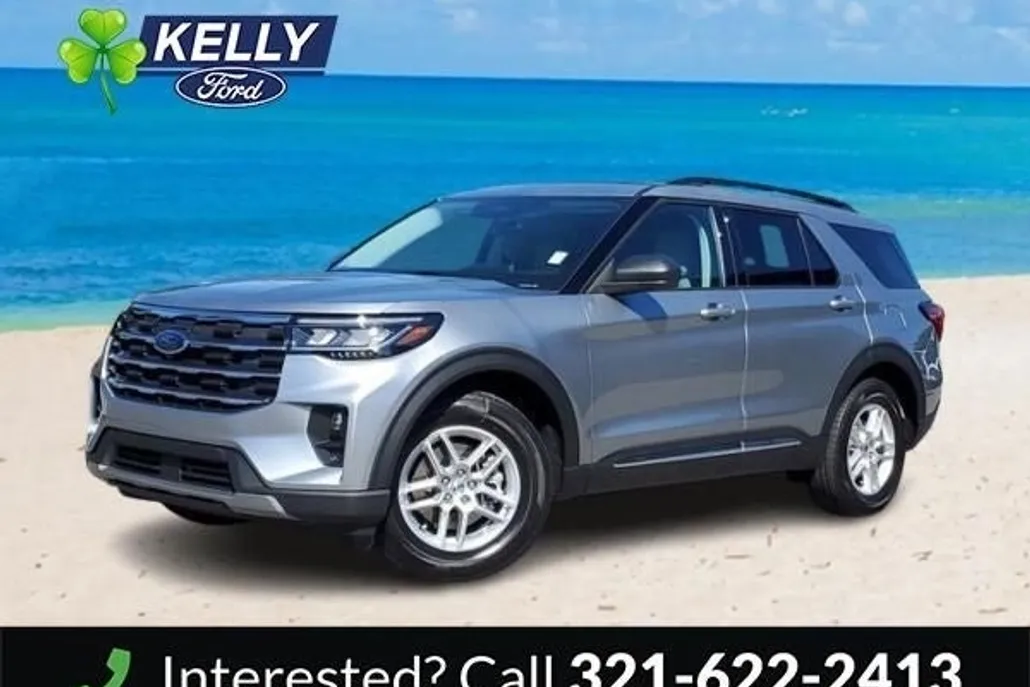 2025 Ford Explorer photo 1